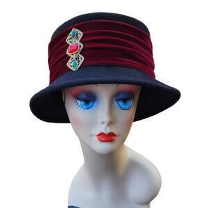 Plaza Suite by Betmar Black Wool Hat Regency Felt Burgundy Velvet Hatband